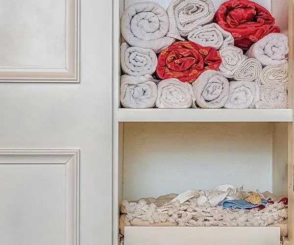 La Casa Bianca With Parking And View